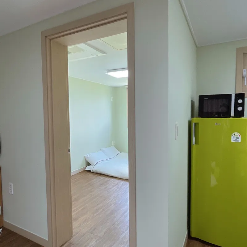 [Aewol, Jeju] Stone wall & grass yard, fully-optioned 1.5 room with cooking facilities (A102) 4