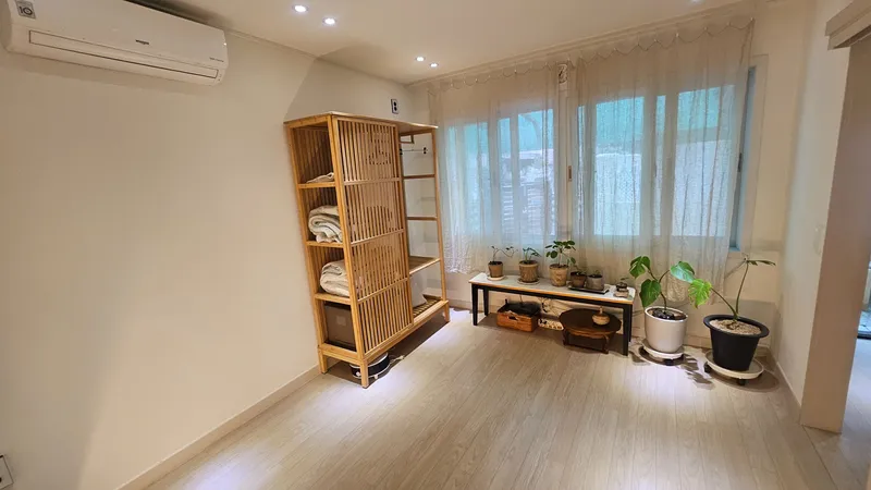 [Busanjin, Busan] 10-minute walk from Gaegeum Subway Station, 3-minute walk from Singaegeum Bus Stop 2