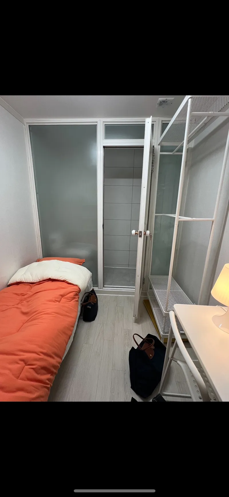 [Seongnam][Bundang] 10 minutes from Pangyo, 1 minute from Seohyeon Station, women-only studio apartment 4