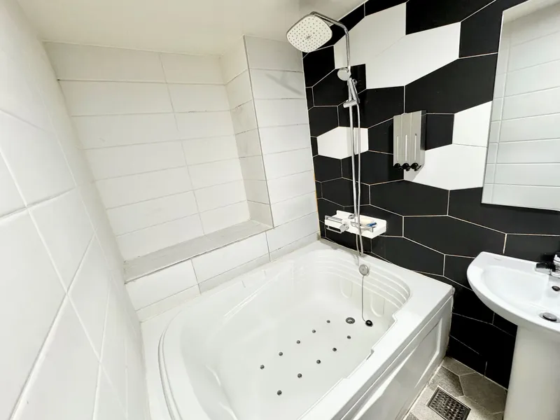 [Suwon][Suwon Yeongtong] 5 min walk from Yeongtong Station/Netflix/Separate one room/Cleaning available/Room 702 6