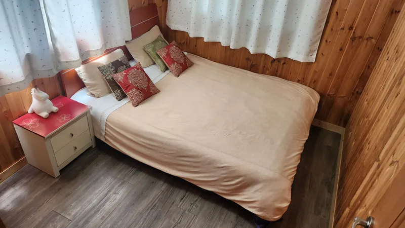 [Aewol, Jeju] Fantastic Landscape 30-Pyeong Detached House with Indoor Plant Garden and Fireplace 5