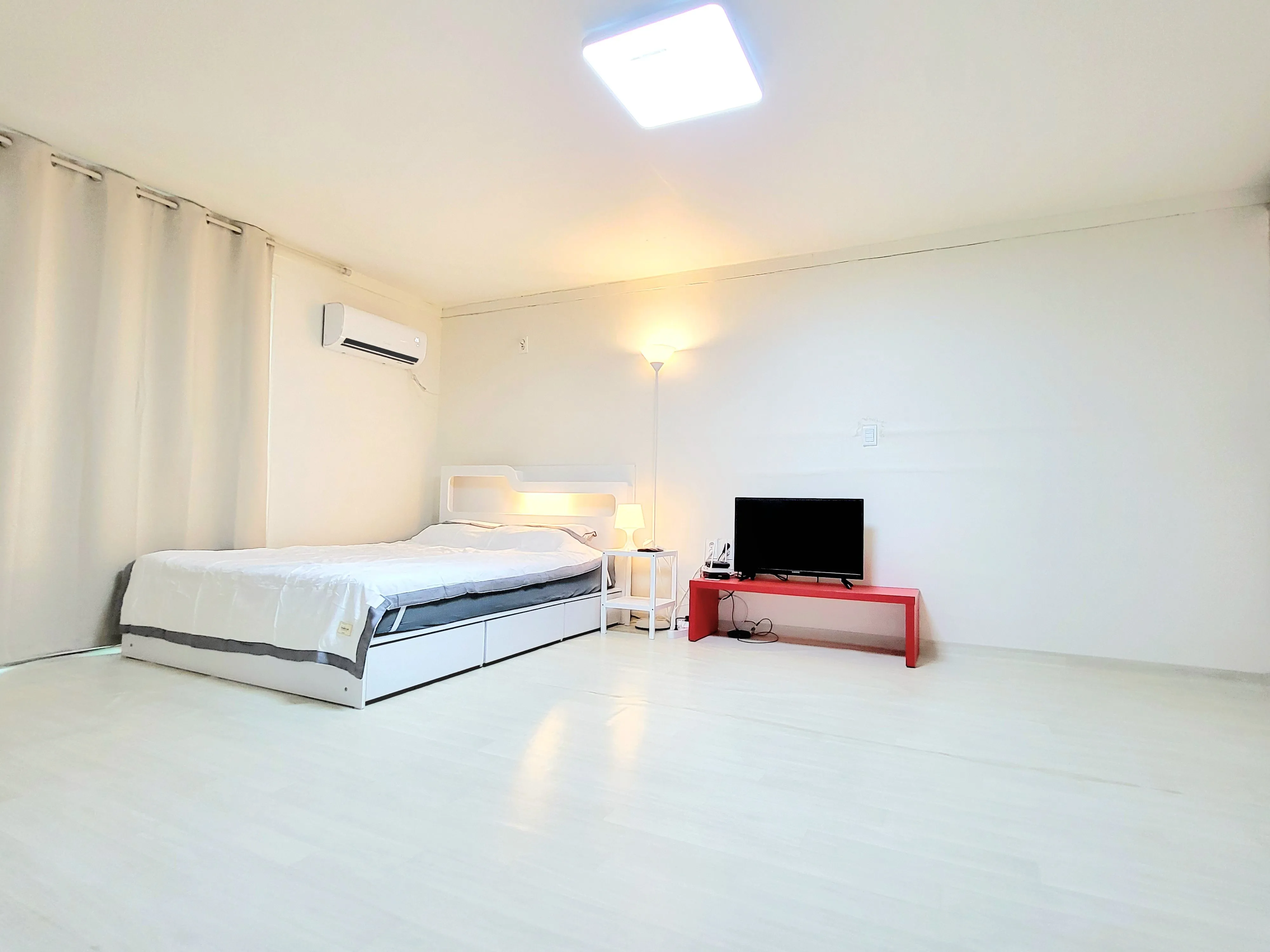 Studio in Jung-gu, Ulsan — 43m², sleeps 2, 1 bath