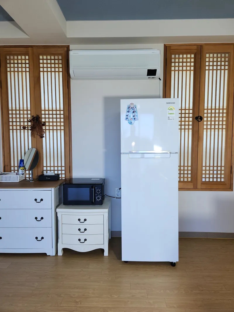 [Namwon, Seogwipo] 204, 2nd floor, wide window, cool view, 6 pyeong party room, Hanok style 14