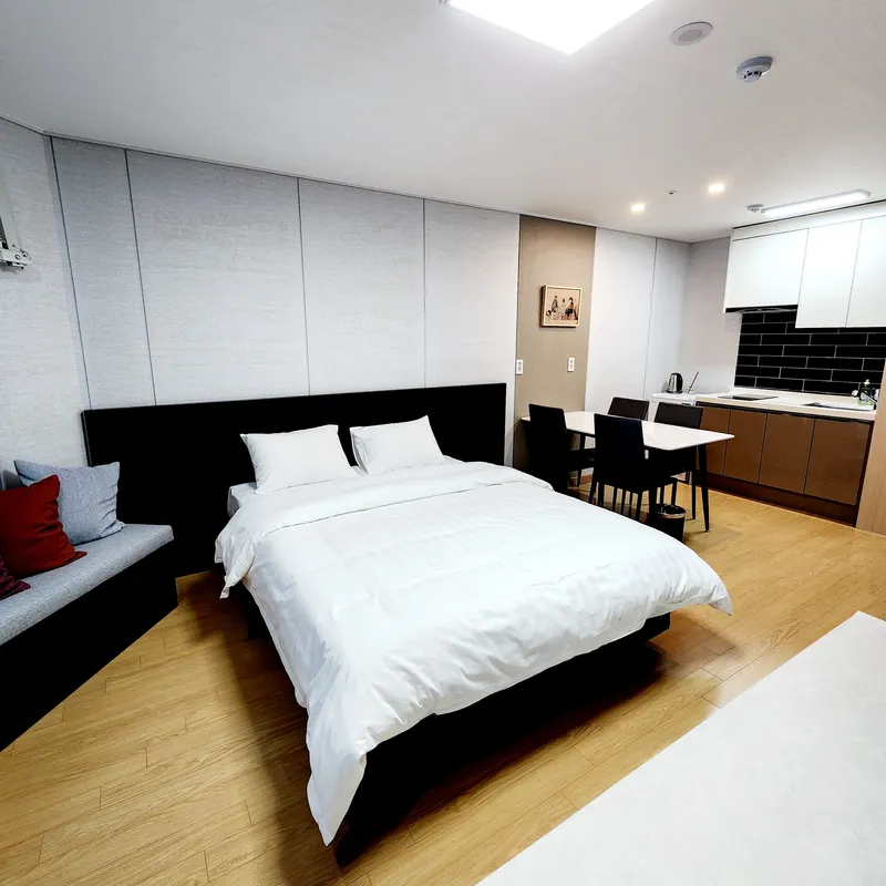 [Gangneung] Living for a month, 1 minute from the beach, clean and spacious 11 pyeong 4