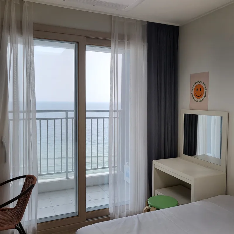 [Yangyang] E7-10/1. High-rise ocean view. Full options. Bed sunrise. Close to Yangridan-gil. OTT available. 23