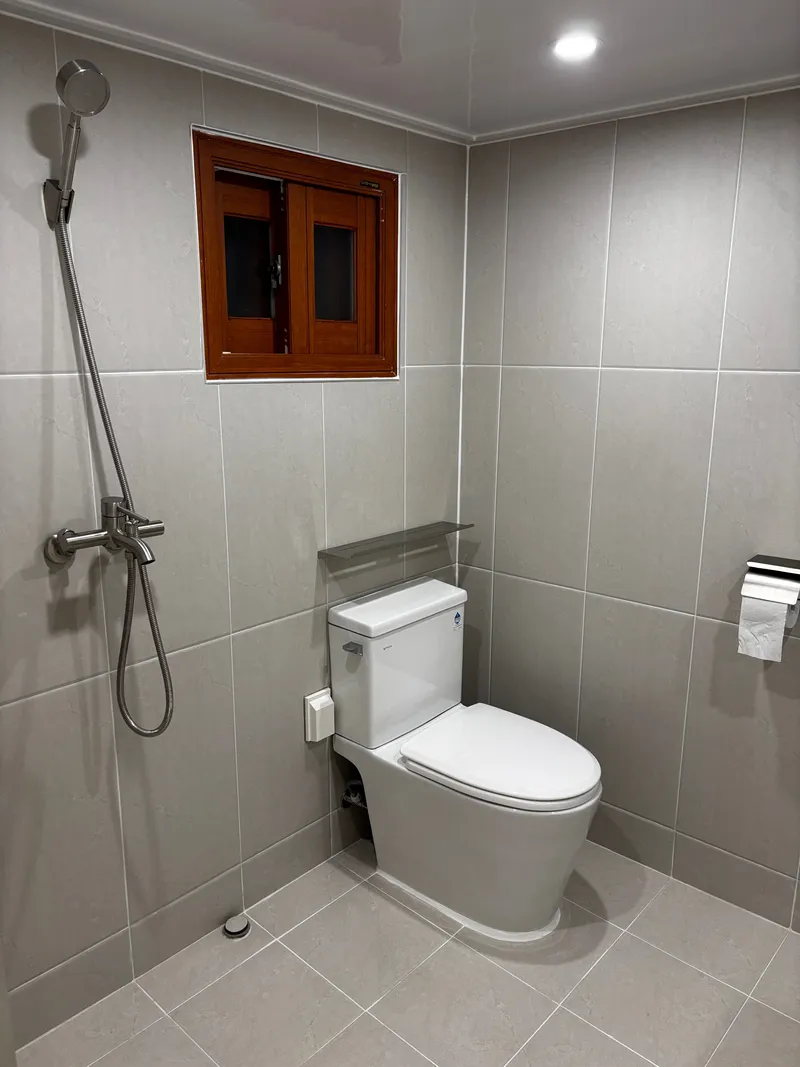 [Jongno, Seoul] Seochon Gyeongbokgung Station 4-room house with yard 15
