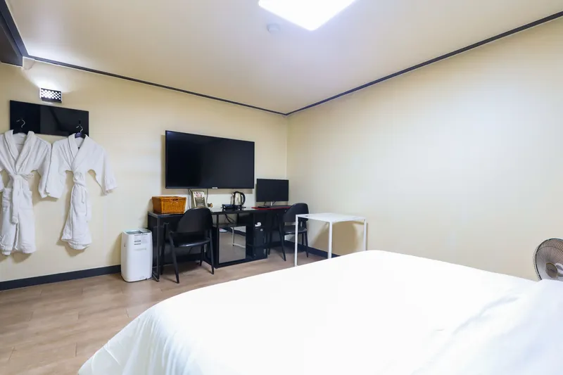 [Osan] 5 minutes walk from Osan Station # Comfortable room with air purifier # Bathtub # Snack bar 5