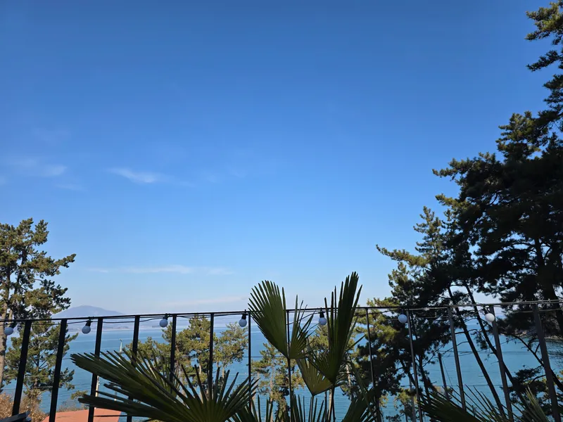 [Namhae] A place where you can take in the red sunset sky and blue sea at a glance 16