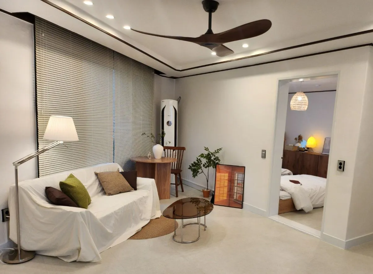 Daga-dong Family House with Two Bedrooms