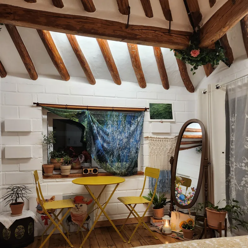 [Namhae] 141 pyeong independent Korean house with beautiful rafters, 5 minutes walk from German Village & the sea 3
