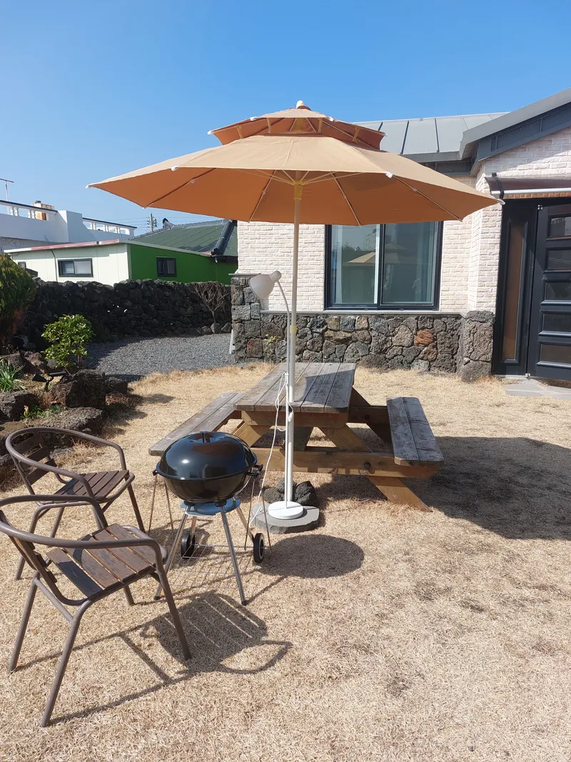 [Gujwa, Jeju] A one-minute walk from the beach. A one-month stay at Kimnyeong Doldamjip (outer building). 26