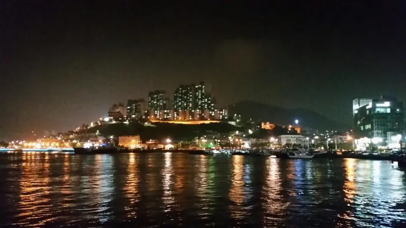 [Yeosu] Apartment with a view of the night sea of Jongpo 13
