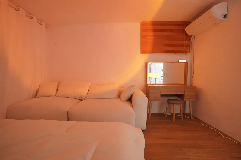 [Jongno, Seoul] #5 min walk from Hyehwa Station #Recently remodeled #3 rooms + 1 bathroom #Beam projector cinema 7