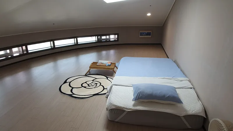 [Seongsan, Seogwipo] Sunrise Peak Penthouse Ocean View Two-Room Duplex Residence 13