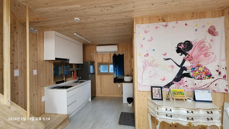 [Hangyeong, Jeju] A two-story detached house located in a village with a pretty stone wall, a 10-minute walk from the beach. 6