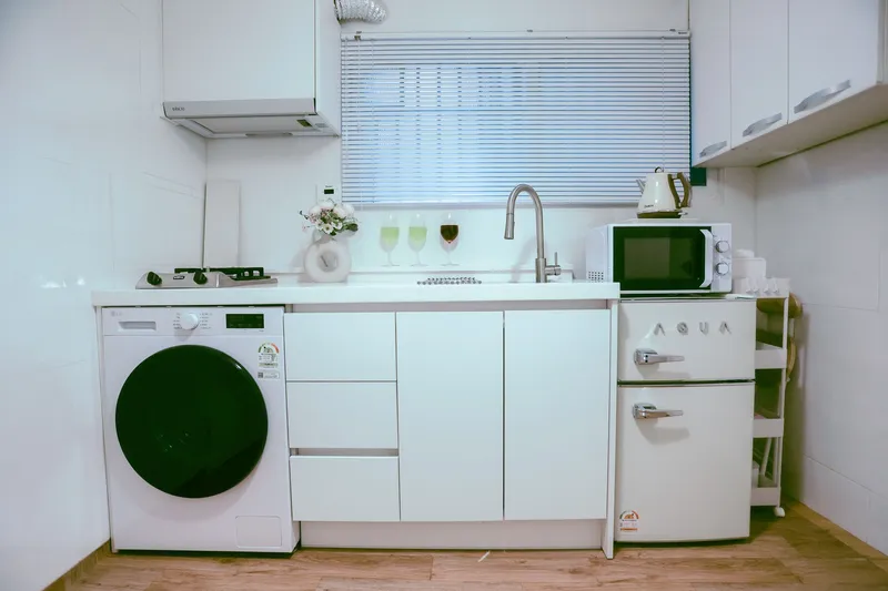 [Mapo, Seoul] 3-minute walk from Ewha Womans University Station, up to 5 people, 3 beds, fully equipped two-room with washing and drying facilities 49