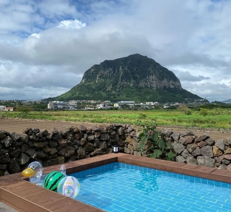 [Andeok, Seogwipo] Haemuri-dong, a two-story accommodation with a seasonal view of Sanbangsan Mountain 24