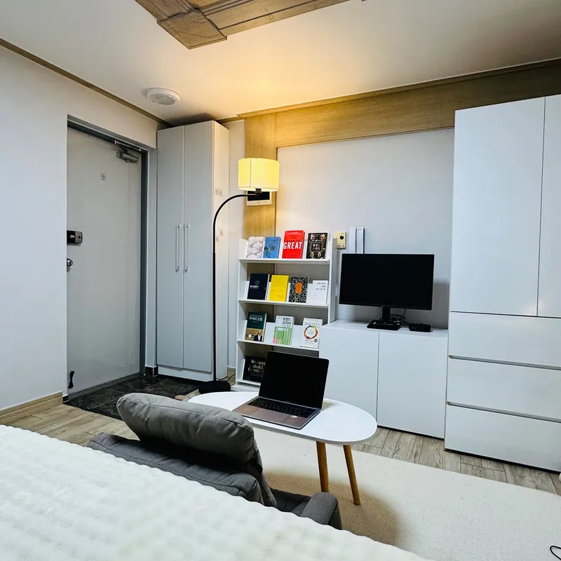 [Jung-gu, Busan] Women-only studio apartment with separate kitchen, 10 minutes from Busan Station and 3 minutes from Jungang Station. 4
