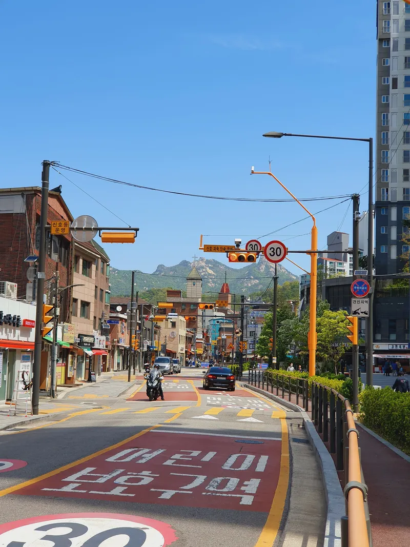 [Seodaemun, Seoul] 5 minutes from Hongik University Station, 3 stops from Gyeongbokgung Palace, easy access to Insadong and Gwanghwamun 20