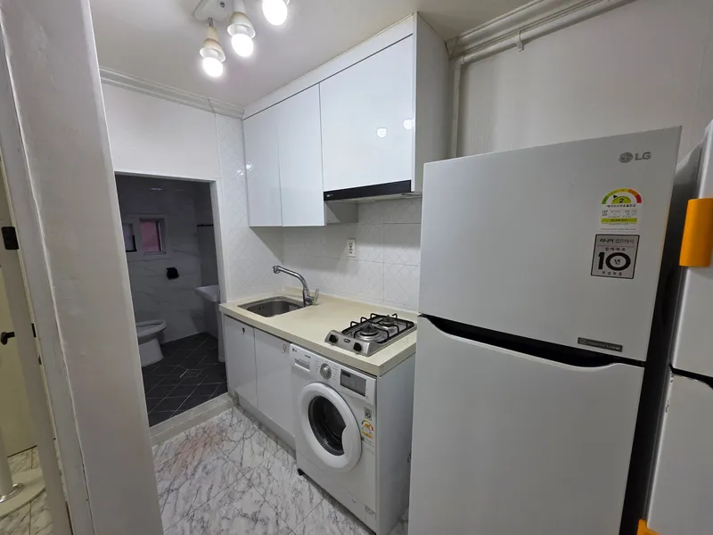 [Sasang, Busan] Gwangjang-ro White House Two-room 2nd floor 12