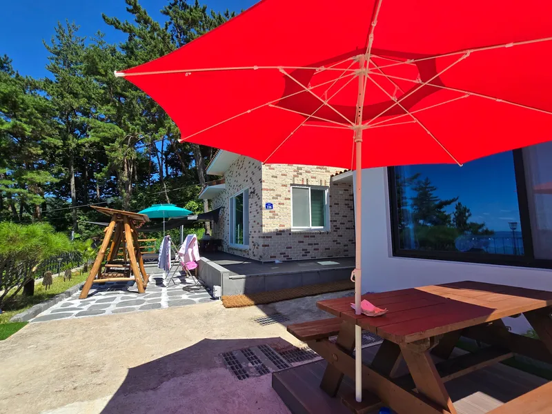 [Namhae] A place where you can take in the red sunset sky and blue sea at a glance 25