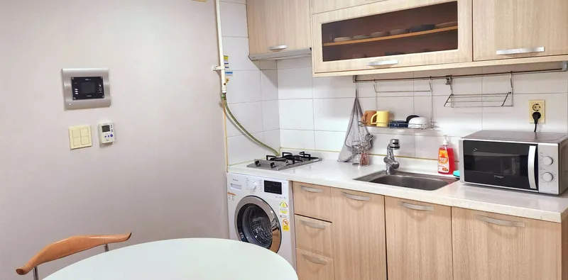 [Seodaemun, Seoul] Fully-furnished officetel in the Shinchon Station area 11