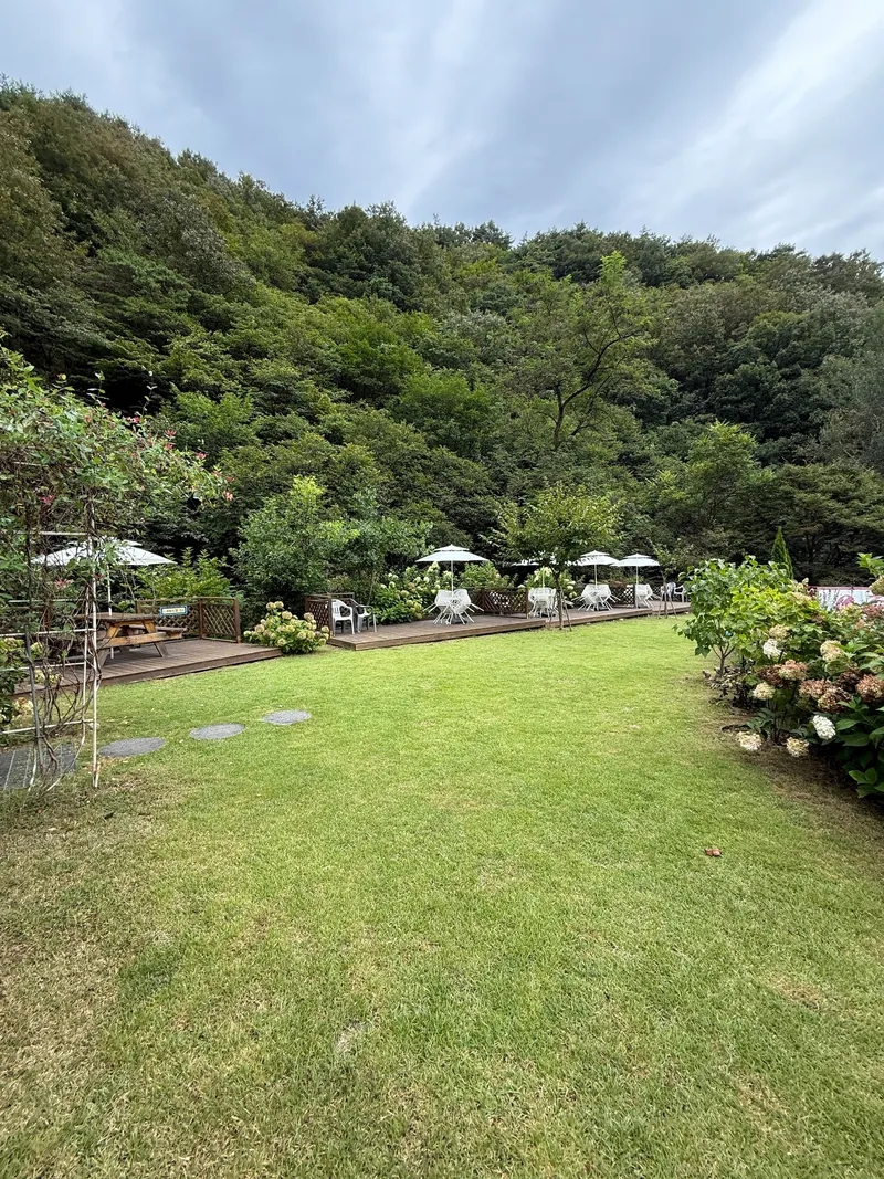 [Yeongwol] A healing house in the forest with a beautiful garden 17