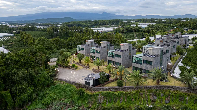 [Namwon, Seogwipo] 1 building of a two-story independent pool villa with a view of the tangerine orchard and the sea 72