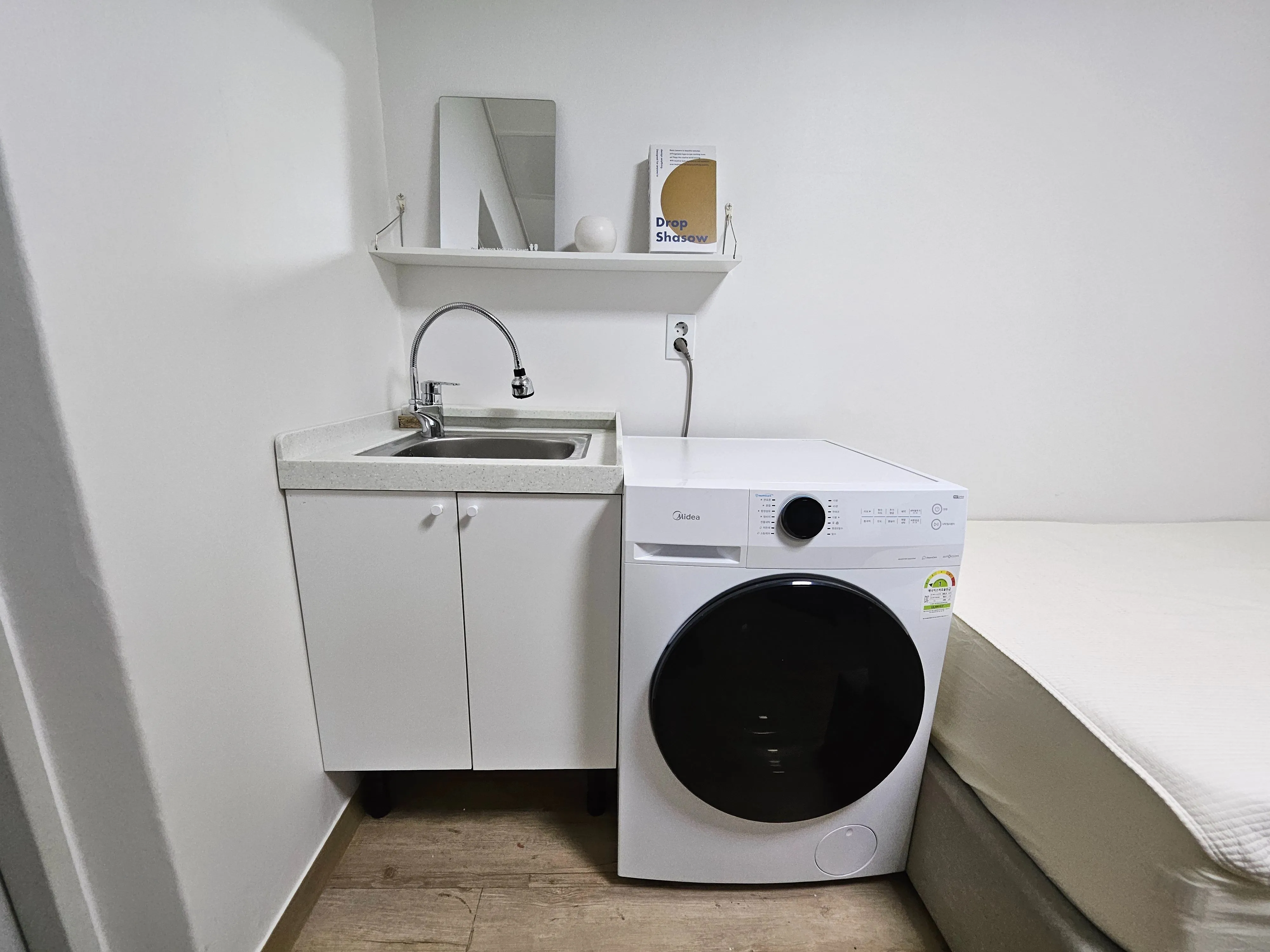Studio in Yongin, Gyeonggi — 10m², sleeps 1