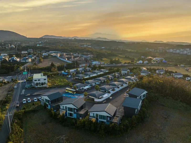 [Jocheon, Jeju] Hamdeok Beach 5km_2-story separate studio apartment + spa + shared pool (03/16~10/31) 15