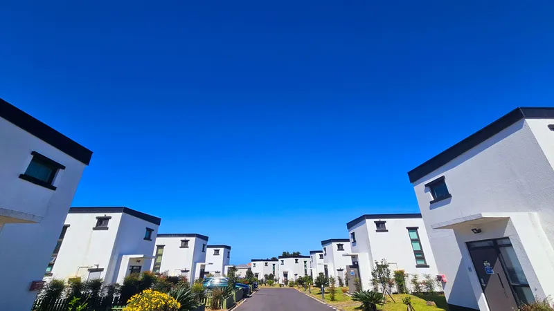 [Hallim, Jeju] #Two living rooms, bedrooms, and bathrooms #A two-story house spacious enough for two families #Dogs allowed 50