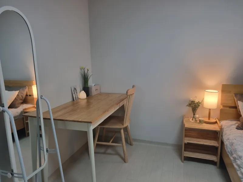 [Gangdong, Seoul] 5 min walk from Dundun-dong Station. Two rooms. Clean semi-basement. 2