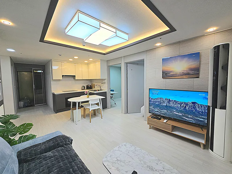[Gangseo, Seoul] 10 min walk from Kkachisan Station (Line 2, 5)/2 rooms/3 beds/Fully furnished/Newly built 17