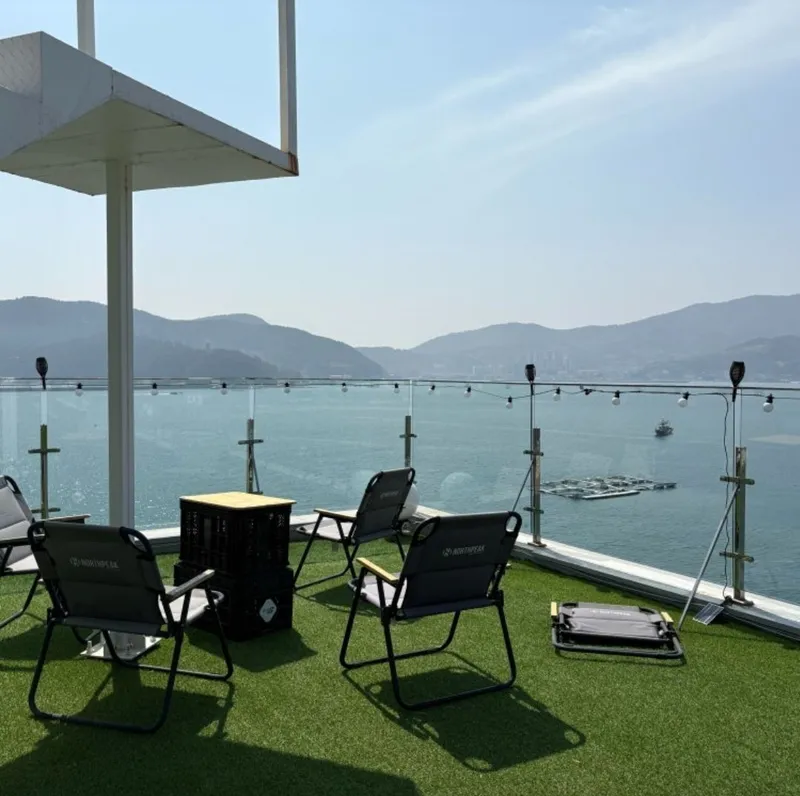[Geoje] 34 pyeong top floor three-room with full option of mountain and sea view 23