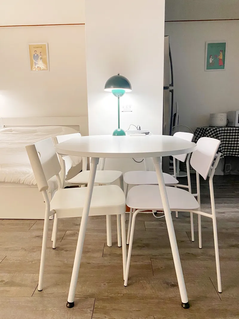 [Anyang] 2 seconds from Indeokwon Station / 2 queen beds / 4 people / Gwacheon Pyeongchon / Pets allowed 10