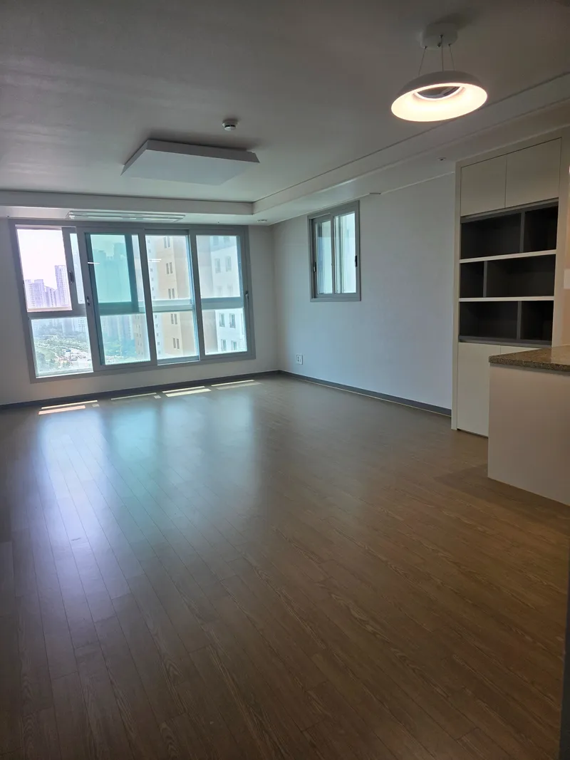[Yeonsu, Incheon] 10-person ocean view full air conditioning 35 pyeong newly built 4-room apt 7