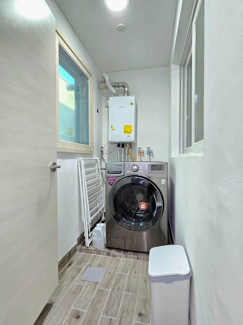 [Gangseo, Seoul] 3-room fully furnished apartment near the subway station, Line 9 Deungchon Station and Yeomchang Station (express), free parking 17