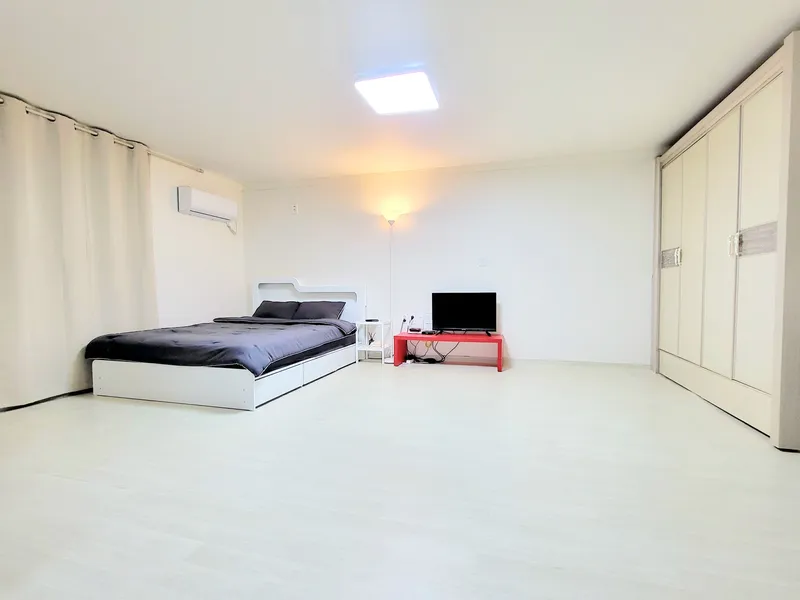 [Jung-gu, Ulsan] Recently remodeled queen-size bed near Ujeong-dong Ujeong Innovation City 9