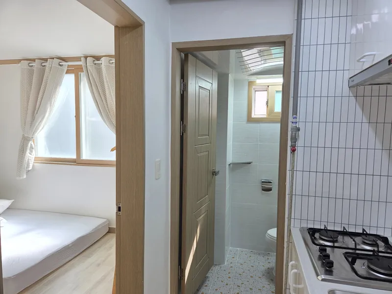 [Jeonju] Jeonbuk National University, 10-minute walk from the terminal, free parking, clean accommodation 204 18