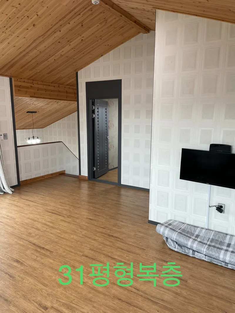 [서귀포 대정] 패밀리 펜션  C   31평 복층 19