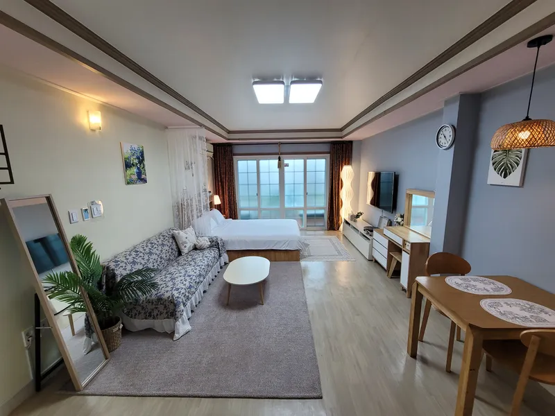 [Aewol, Jeju] Dog-friendly, Lawn yard, 15 pyeong usable area, Clean and pleasant, BBQ 6