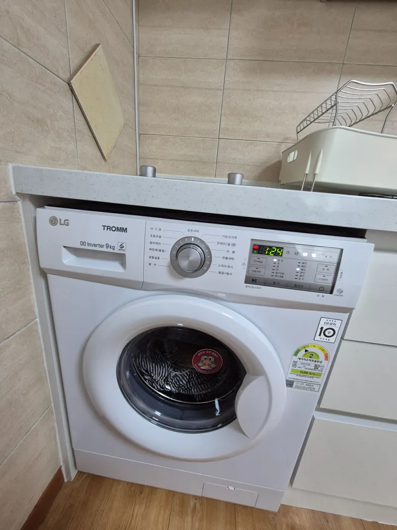 [Jongno, Seoul] One-room apartment, 4 minutes walk from Seoul National University Hospital and Hyehwa Station 28