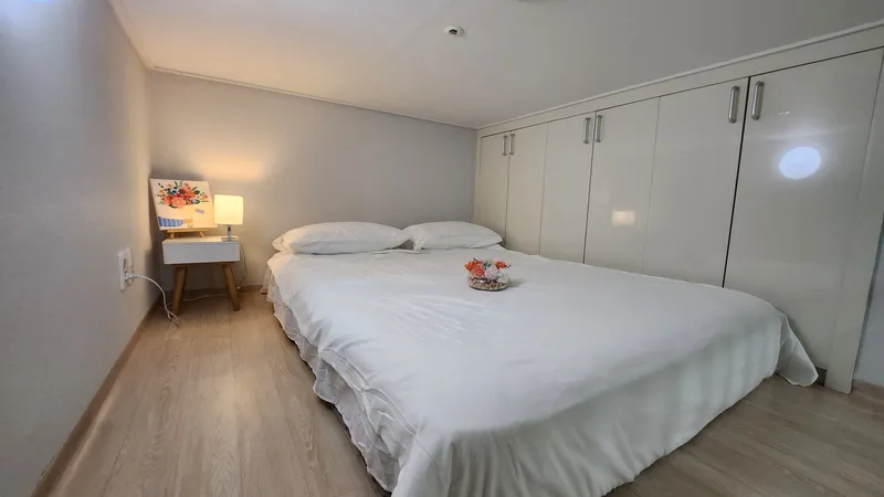 [Songpa, Seoul] Jamsil High-rise duplex with a fantastic Seokchon Lake view 8