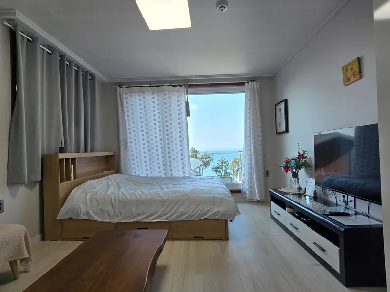 [Namhae] A place where you can take in the red sunset sky and blue sea at a glance 3