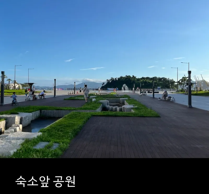 [Yeosu] Yeosu Beach Marina Yacht Club, waterfront swimming pool, romantic pojangmacha (traditional Korean food stall), and free parking are located in front of the accommodation. 40