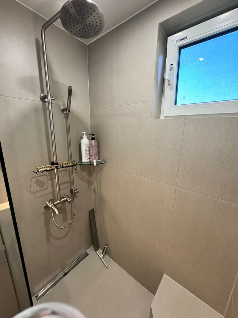 [Oedo 1-dong, Jeju][Jeju Oedo] Newly built two-story house with a swimming pool 5