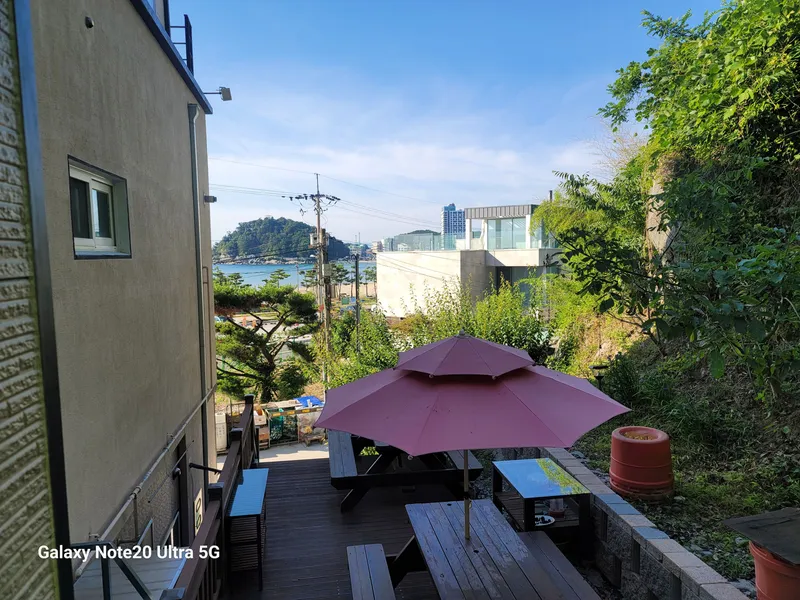 [Yangyang] 3-story building right in front of the beach, beach fishing village (2nd floor, room 202) bed 26