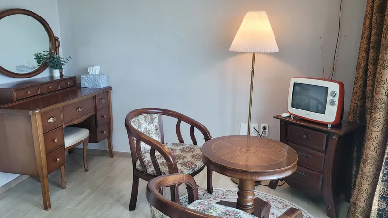 [Aewol, Jeju] 40-pyeong duplex, 3 bedrooms, 2 bathrooms, lawn yard, BBQ, convenience store 10 seconds away 12