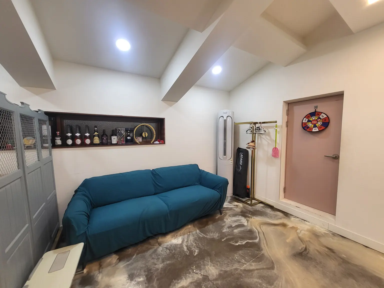 Gangwon Yangyang Cafe-like dining room and a cypress room with a twist - main image