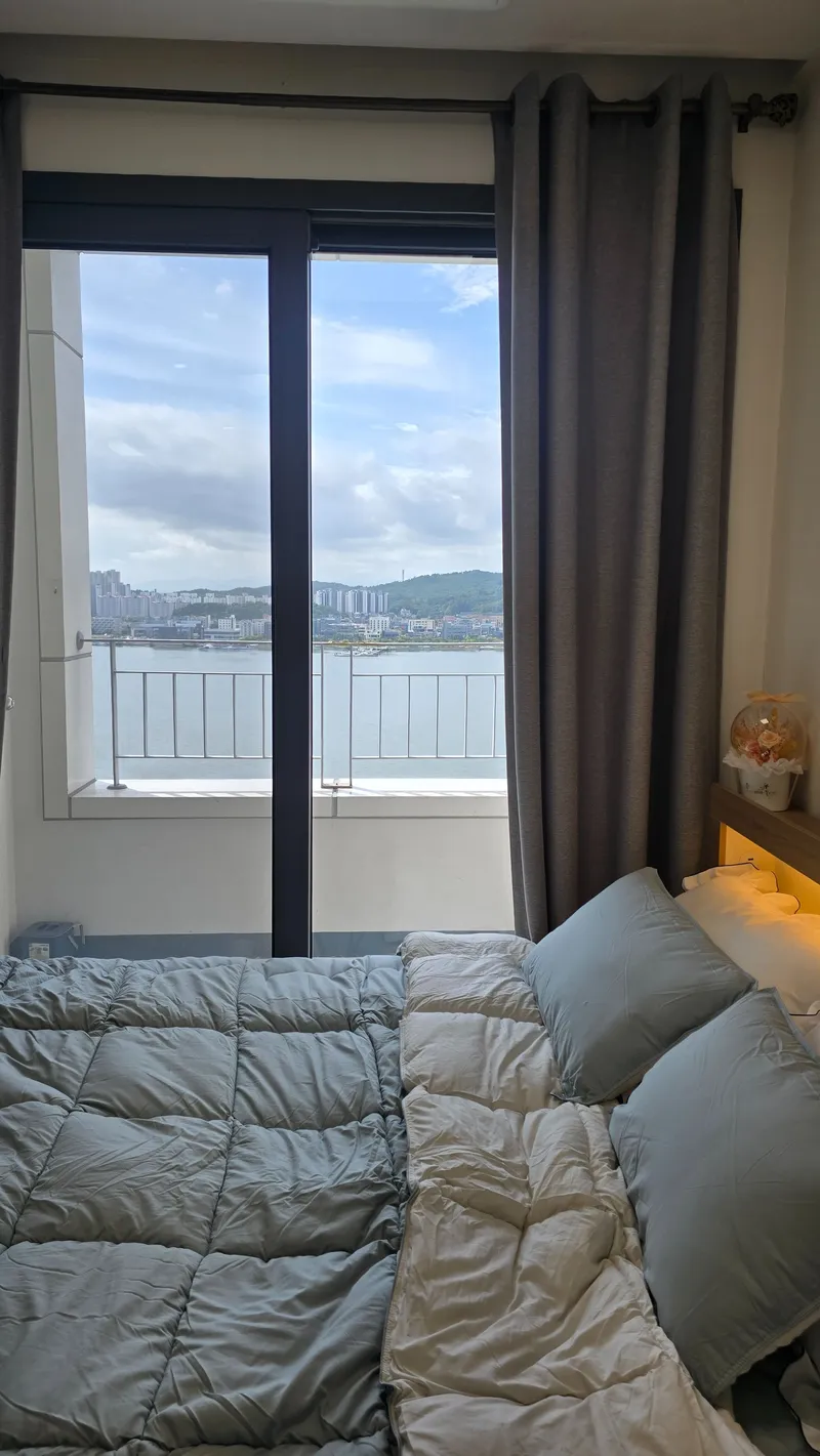 [Sokcho] The best night view of Cheongcho Lake 2